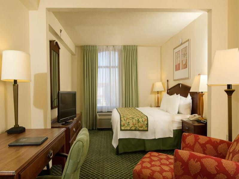 Fairfield Inn And Suites Atlanta Airport South/Sullivan Road College Park Exterior foto